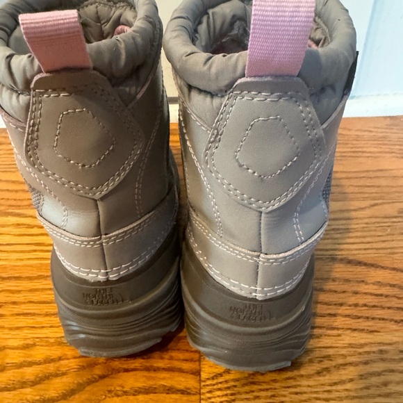 North face snow boots little kid size 12 - Picture 4 of 5